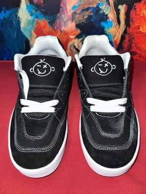 No.41 Etnies Snake Size 9 Black White Skate Shoes